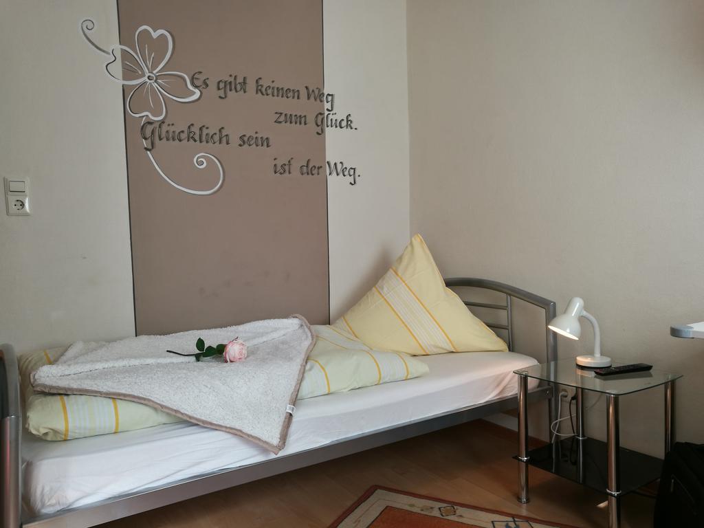 Pension Und Restaurant Reck Aulendorf Exteriör bild