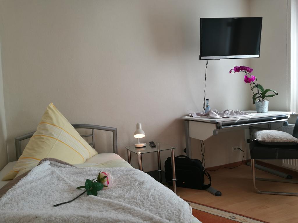 Pension Und Restaurant Reck Aulendorf Exteriör bild