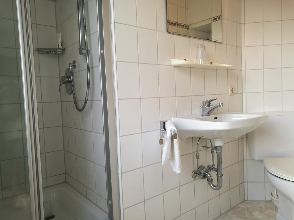 Pension Und Restaurant Reck Aulendorf Exteriör bild