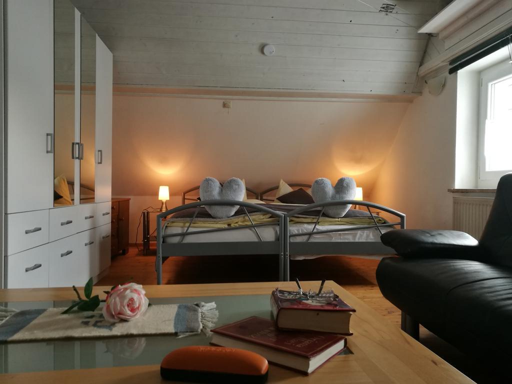 Pension Und Restaurant Reck Aulendorf Exteriör bild